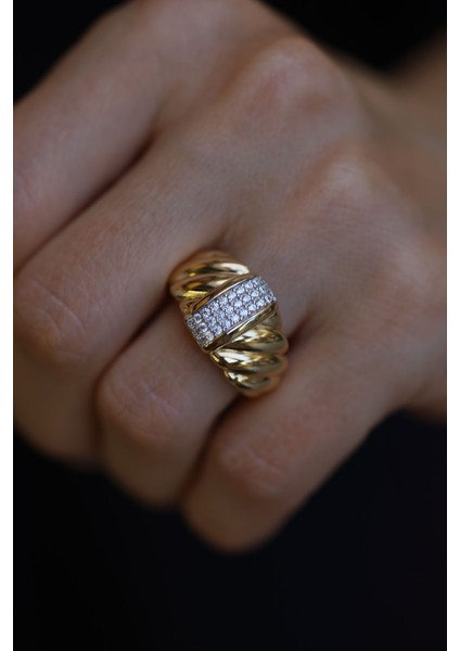 14 Ayar Altın Taşlı Burgu Desenli Yüzük