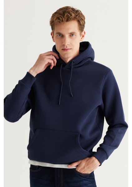 Pamuklu Standart Fit Normal Kesim Kapüşonlu Kanguru Cepli Eşofman Takımı