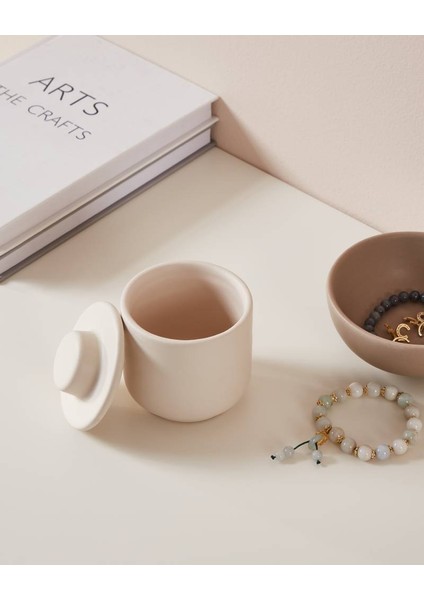 426558 "kalının" 9,2cm Yüksekliğinde 8,1cm Çapında Kapaklı Kap