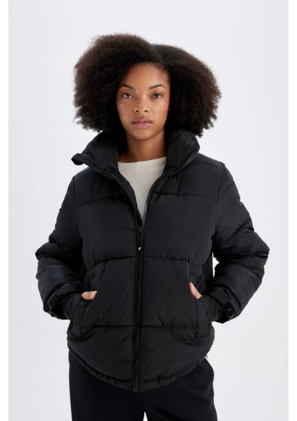 Fit Su İtici Şişme Mont Dik Yaka Fermuarlı Cepli Z1438AZ24WN modelleri