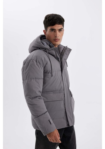 Slim Fit Dar Kesim Şişme Mont Kapüşonlu Fermuarlı Çift Cepli A3489AX24WN fırsatları