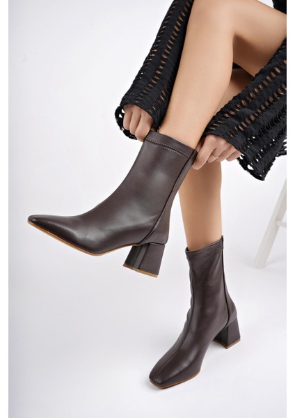 Sasha Garantili Küt Burun Arkadan Fermuarlı Kadın Topuklu Bot indirimleri