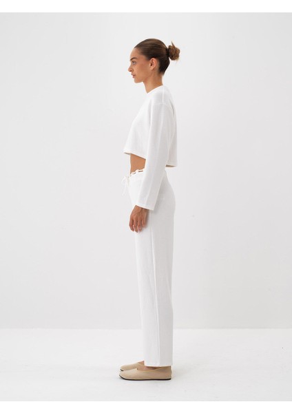 Kadın Ekru Esnek Dokulu Regular Fit Sweat Pantolon modelleri