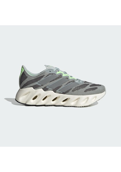 Performance ID2635 Switch FWD Running Shoes
