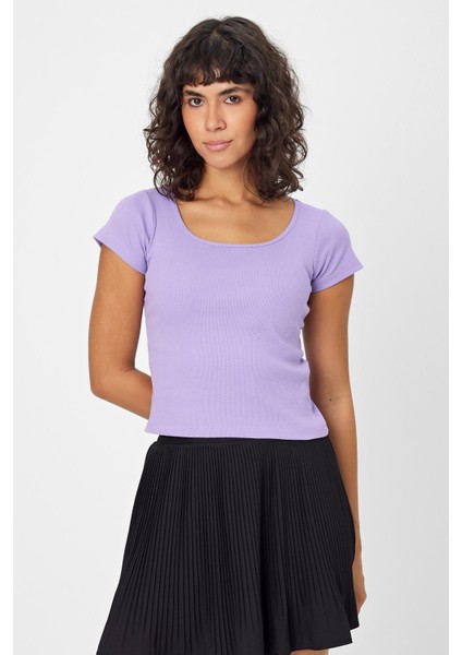 U Yaka Slim Fit Crop T-Shirt (B24-0096)