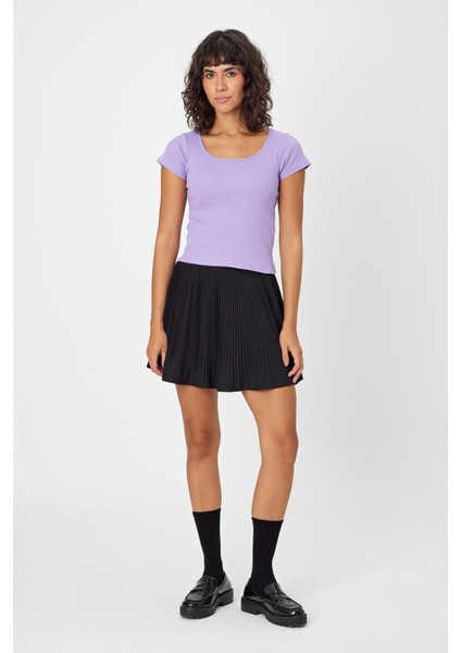 U Yaka Slim Fit Crop T-Shirt (B24-0096)