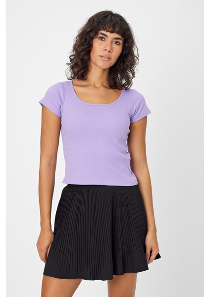 U Yaka Slim Fit Crop T-Shirt (B24-0096)