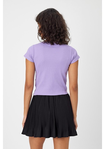 U Yaka Slim Fit Crop T-Shirt (B24-0096)