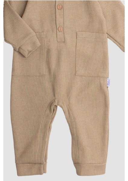 Waffle Görselli Ahşap Düğmeli Pamuklu Bebek Tulum modelleri