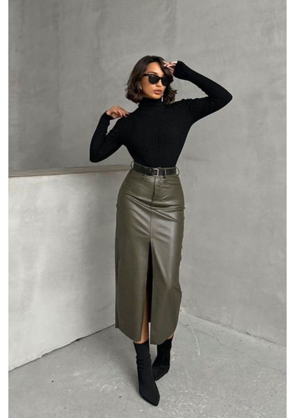 Yırtmaç Detaylı Deri Etek