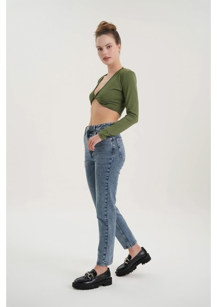 Orta Mavi Yüksek Bel Patı Fermuarlı Slim Fit Mom Jean Pantolon C 4932-005