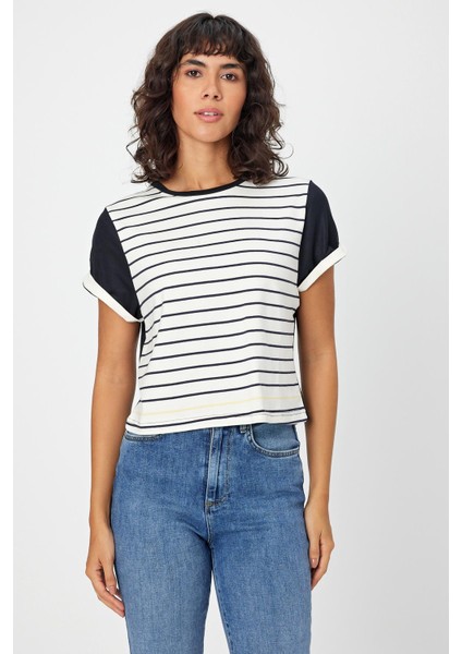 Çizgili Lacivert Crop T-Shirt (B21-326 00) fiyatları