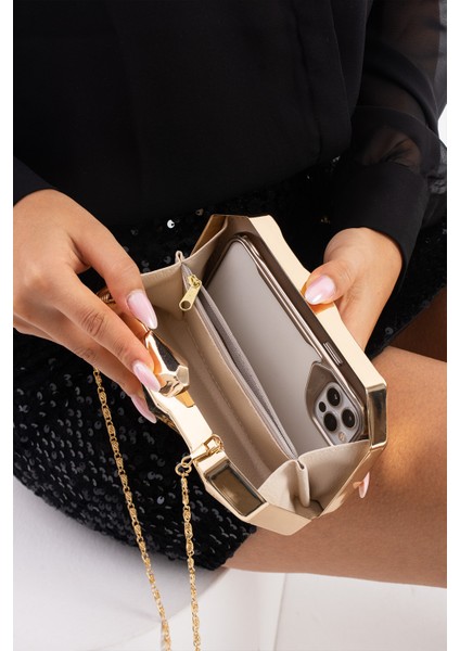 Byeduu Metal Clutch Portföy Abiye Çanta indirimleri