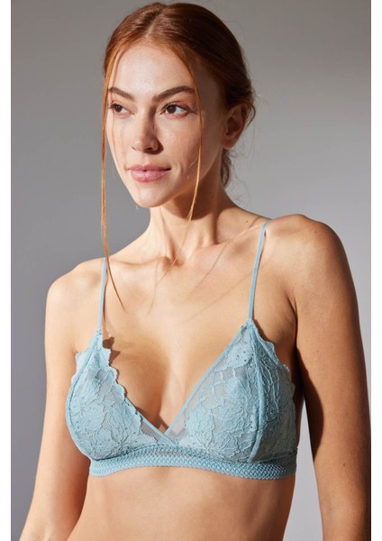 Kadın Dantelli Balensiz Üçgen Sütyen