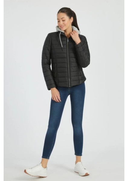 Kadın Siyah Çıkarılabilir Kapüşonlu Şişme Mont fiyatları