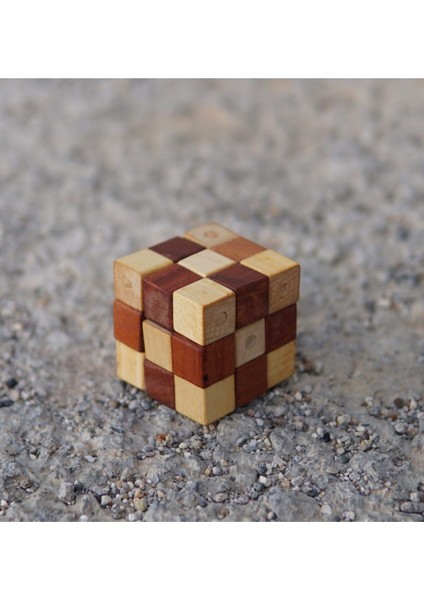 Montessori Ahşap Oyuncak: Ipli Küp Yılan indirimleri