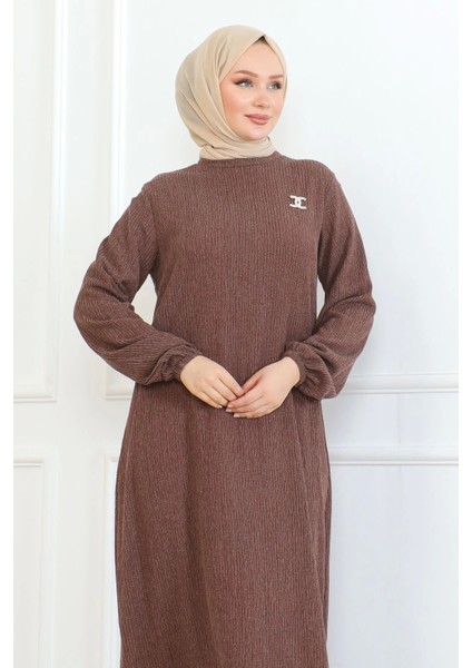 Broş Detaylı Karin Elbise Kahve fiyatları