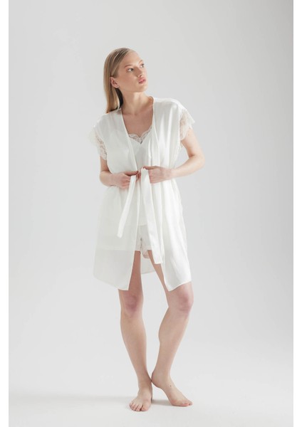 Kadın Vegan Dokuma Dantel Detaylı Kimono