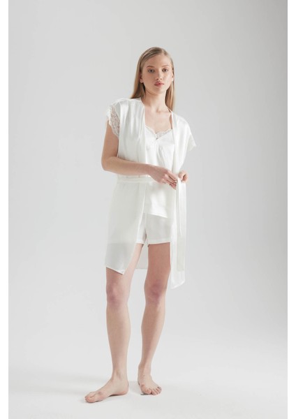 Kadın Vegan Dokuma Dantel Detaylı Kimono fırsatları