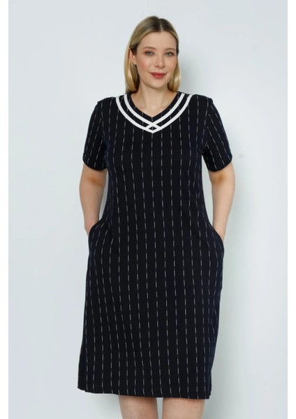 Lacivert Çizgi Desenli Şeritli Cepli Pamuklu Büyük Beden Kısa Kollu Elbise