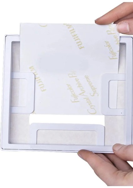 Yapışkanlı Fotoğraf Çerçevesi-Sök Tak Paspartulu 3'lü Paket Beyaz Pola 14x14 Çerçeveler fırsatları