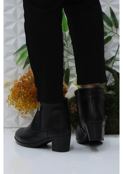166686 Siyah Rahat Ürün Kısa Topuklu Kadın Bot fırsatları