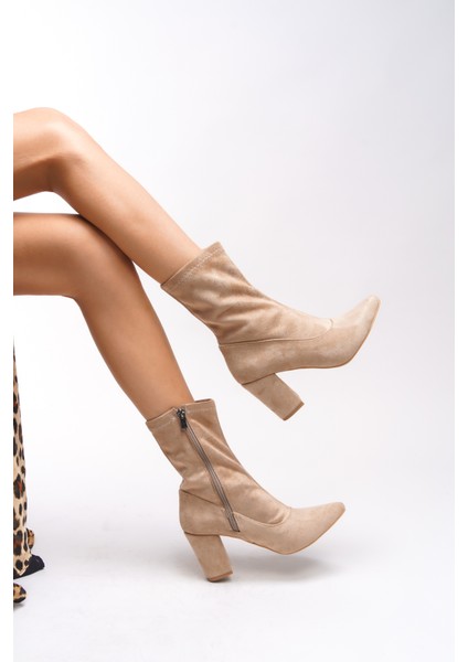 Bhornyh Kadın Sivri Burunlu Ince ve Yüksek Topuklu Bot 00125020 indirimleri