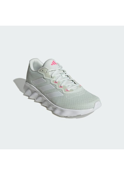 Performance ID8333 Switch Move Running Shoes