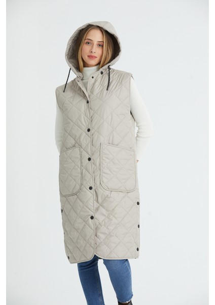 Kadın Kapüşonlu Oversize Kapitone Kumaşlı Yıtmaçlı Uzun Yelek fiyatları