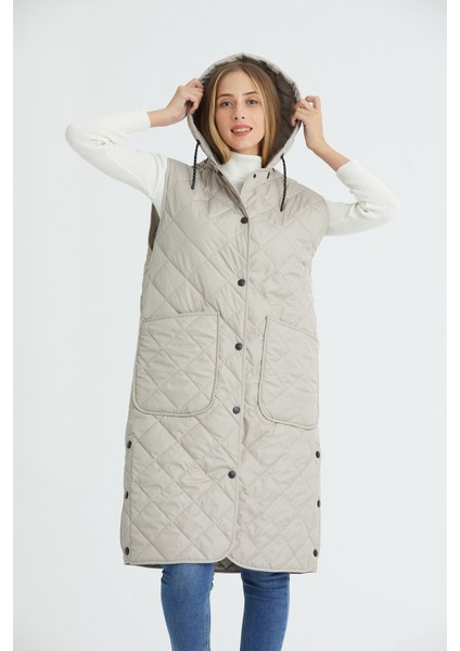 Kadın Kapüşonlu Oversize Kapitone Kumaşlı Yıtmaçlı Uzun Yelek fırsatları