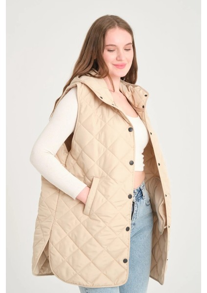 Kadın Kapüşonlu Oversize Kapitone Kumaşlı Yırtmaçlı Yelek fiyatları