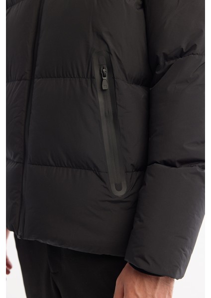 Erkek Siyah Kapüşonlu Su İtici Rüzgar Geçirmez -5 Dereceye Dayanıklı Şişme Comfort Fit Mont B006046 indirimleri