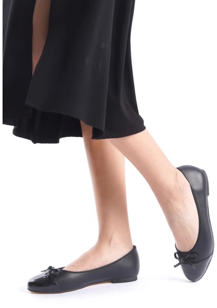 Zeta Fiyonk Detaylı Kadın Siyah Babet fırsatları