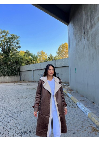Kuzu Yumoş Kaplama Oversize Midi Boy Chanel Kıraşlı Kaban 200489 Acı Kahve