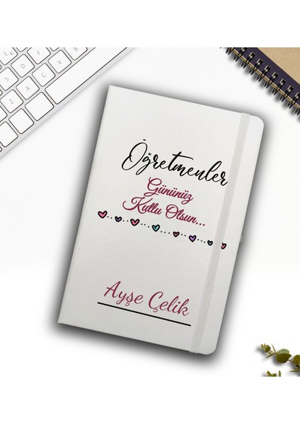 Öğretmenler Günü Temalı Kişiye Özel Beyaz Defter & Pembe Fincan & Pembe Mum & Türk Kahvesi Seti fiyatları