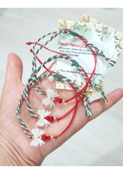 Üç Adet Marteniçka Kartlı Fiyonk ve Kırmızı Kristal Boncuklu Yılbaşı Marteniçka Bileklik fırsatları