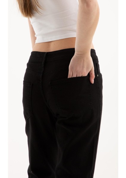 Streç Pamuklu Mom Fit Yüksek Bel Dar Paça Kot Pantolon Bayan Kot Pantolon 24K0534K1 indirimleri