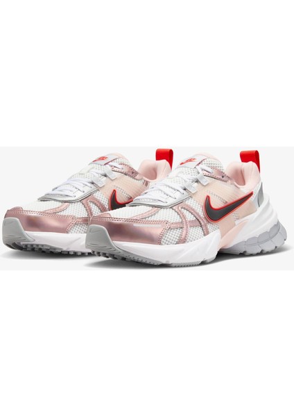 V2K Run Kadın Beyaz Sneaker HF9997-100 modelleri
