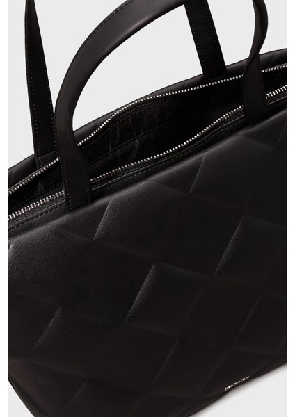 Calvin Klein Geometrik Desenli Fermuarlı Tote Çanta K60K612906BEH Bayan Çanta K60K612906 Beh