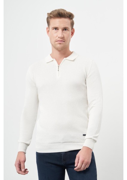 Beyaz Uzun Kol Kendinden Desenli Örme Polo Yaka Classic Comfort Fit Triko 1012245156 fırsatları