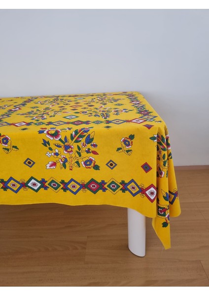 Geleneksel Etnik Tokat Desenli Masa Örtüsü