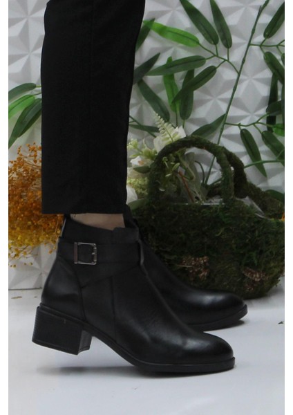 Frida 4203 Siyah Rahat Esnek Sıcak Astar Deri Kadın Bot