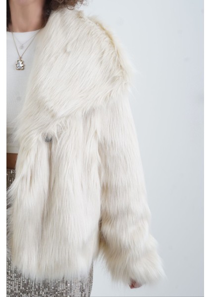 Ekru Suni Kürk Ceket modelleri