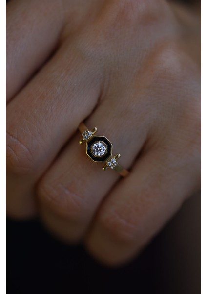 14 Ayar Altın Siyah Mineli Tektaş Yüzük