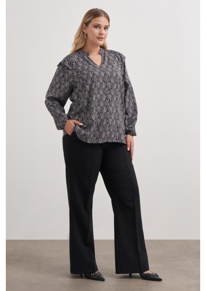 Gipe Detaylı Desenli Bluz fiyatları