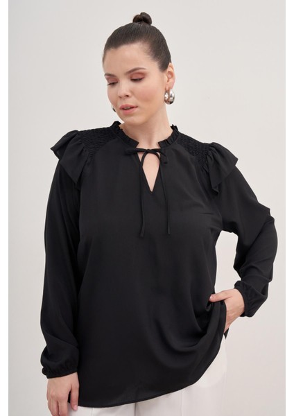 Gipe Detaylı Bağcıklı Bluz