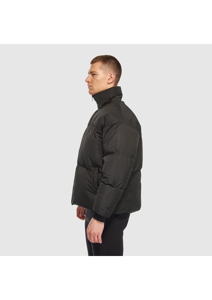 New Balance MNJ3424 Siyah Erkek Mont & Yelek modelleri