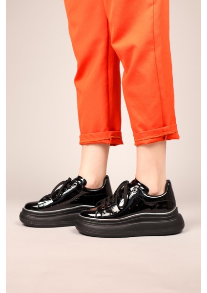 ALVA Bağcıklı Rugan Sneakers SİYAH