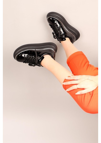 ALVA Bağcıklı Rugan Sneakers SİYAH