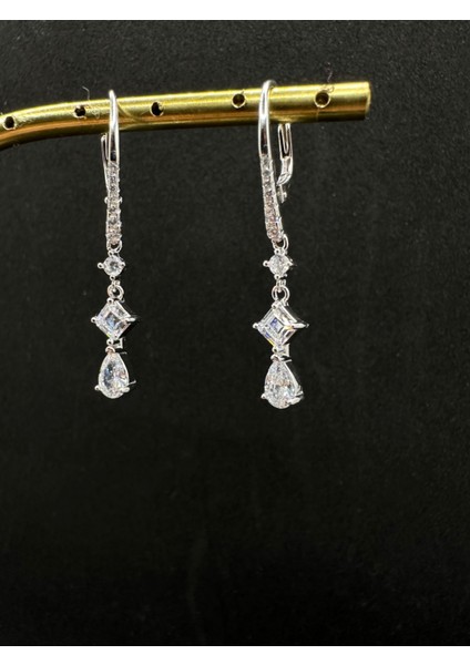 Sallantılı Damla Taşlı Ithal Gümüş Küpe